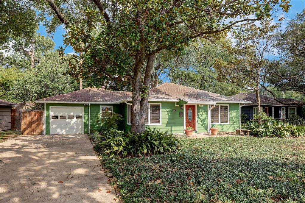 906 T C Jester Boulevard - Photo 1