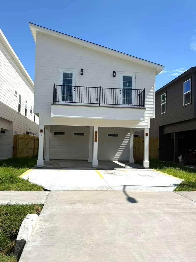 8629 Homewood Lane Unit B - Photo 1