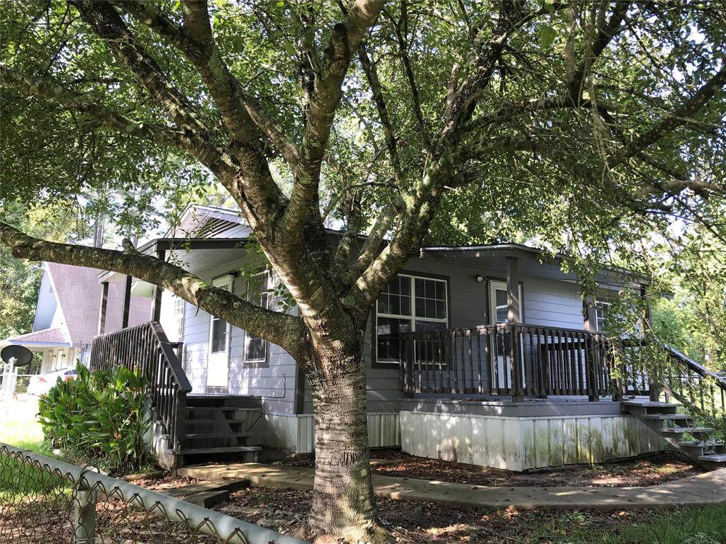 22 Pine Hollow Drive - Photo 1
