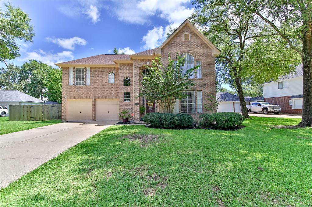 2927 Parkwood Drive - Photo 1