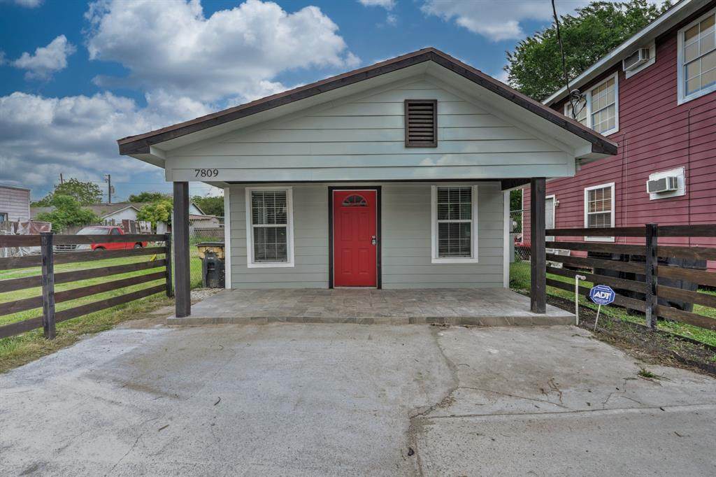 7809 Avenue - Photo 1