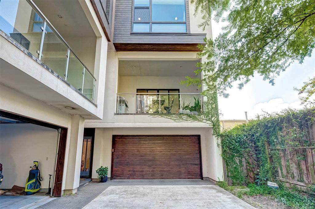 3418 Mount Vernon Street - Photo 1