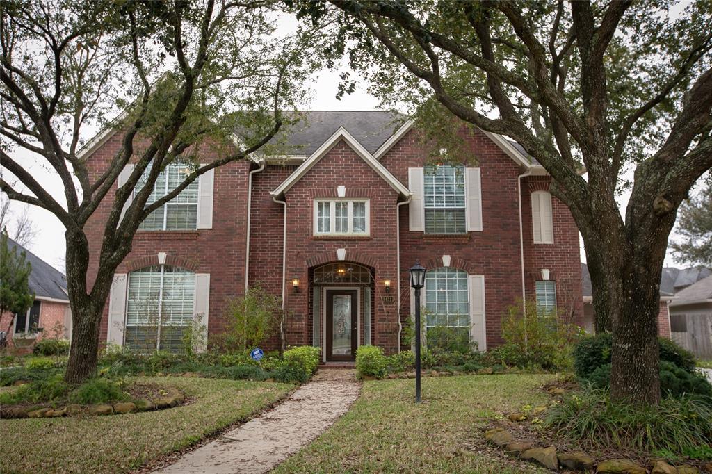 9431 Pearsall Drive - Photo 1