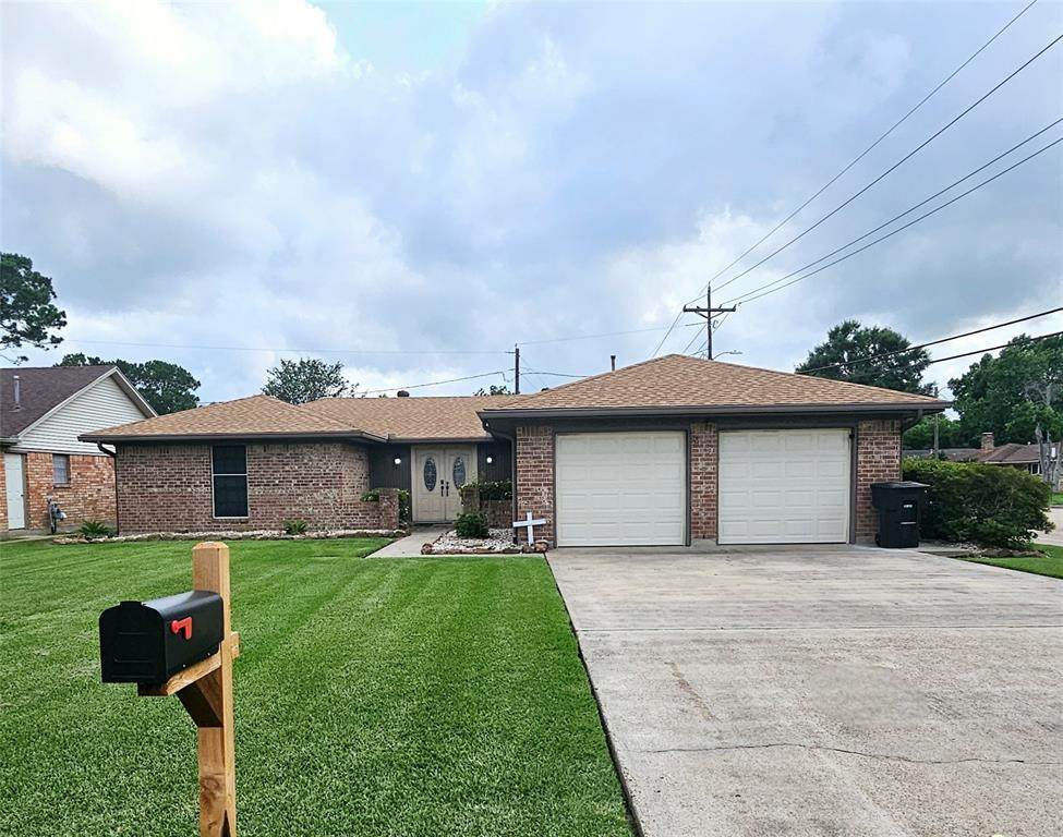 904 22nd Street - Photo 1