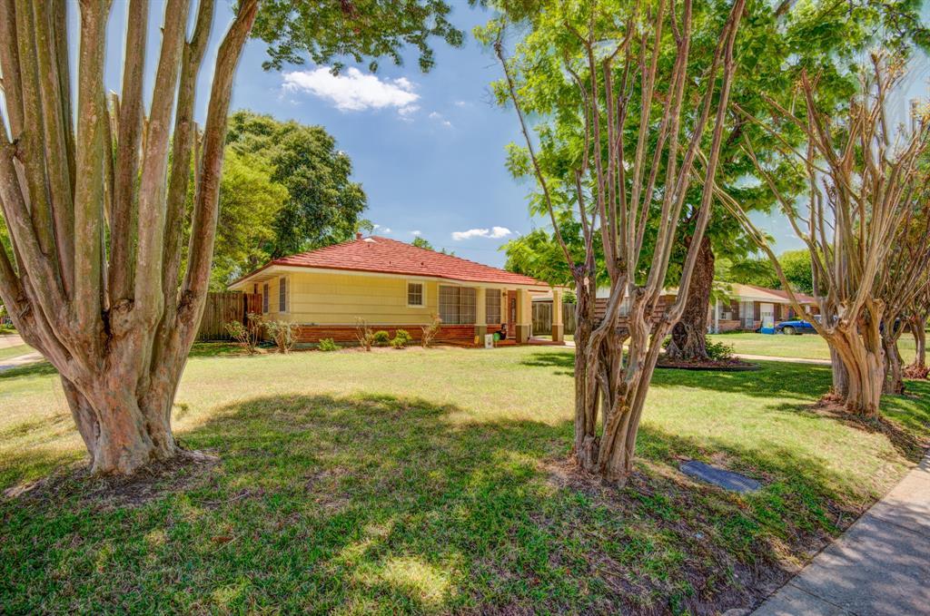 5803 43rd Street - Photo 1