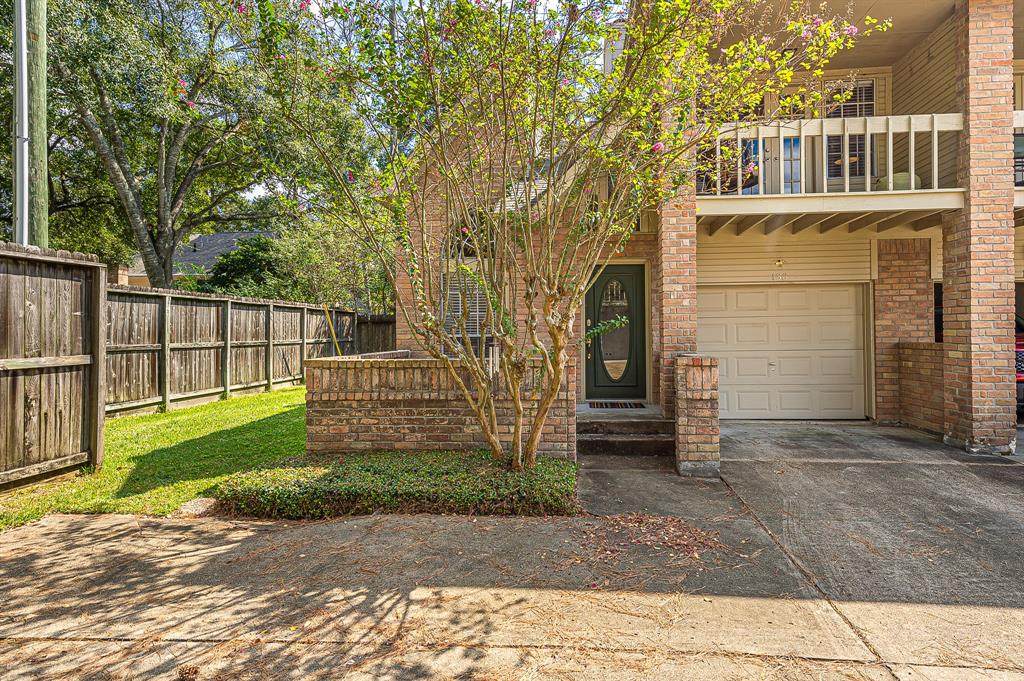 5515 Strack Road - Photo 1