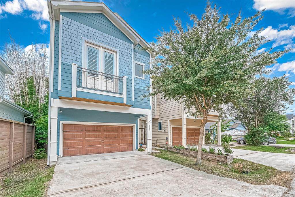 913 Lawrence Street - Photo 1