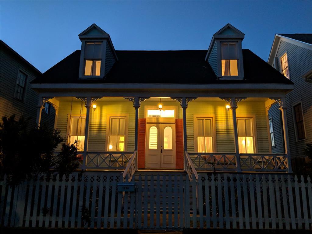 1714 Avenue M 1/2 - Photo 1