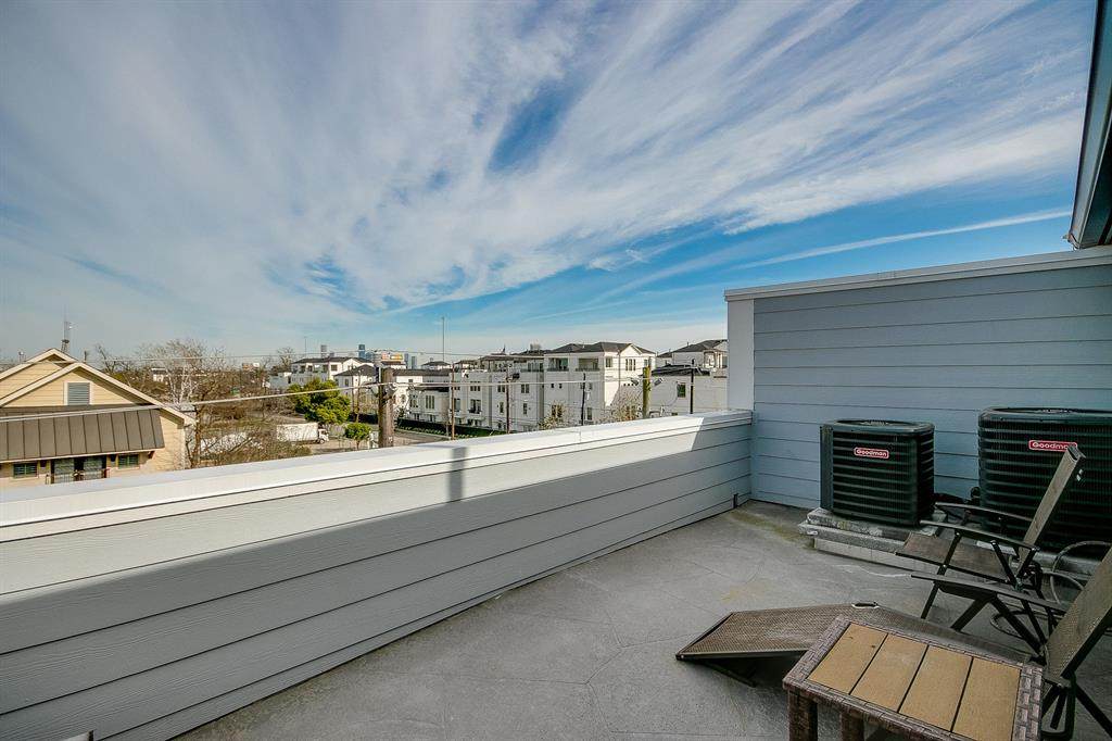 5507 Darling Street - Photo 1
