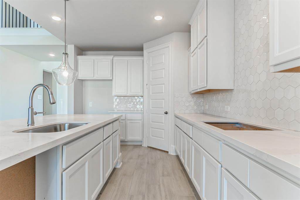 15651 Roscobie Park Drive - Photo 1