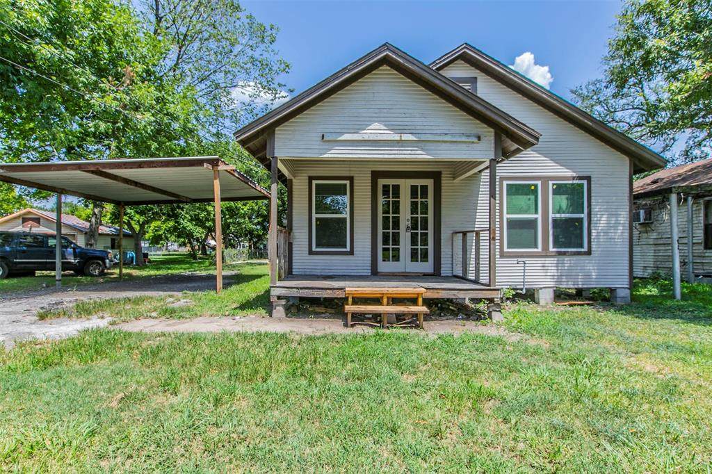 207 6th Street - Photo 1