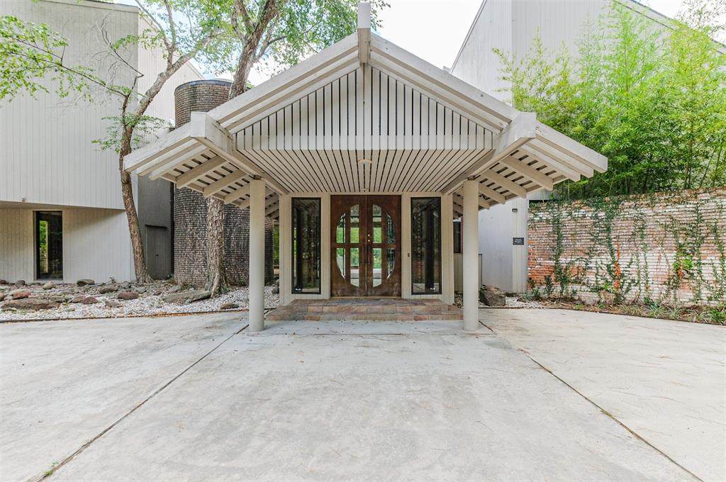 17 Farnham Park Drive - Photo 1