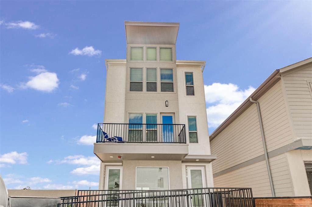 482 Centro Circle - Photo 1