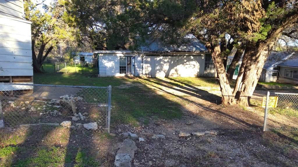 416 Live Oak Loop - Photo 1