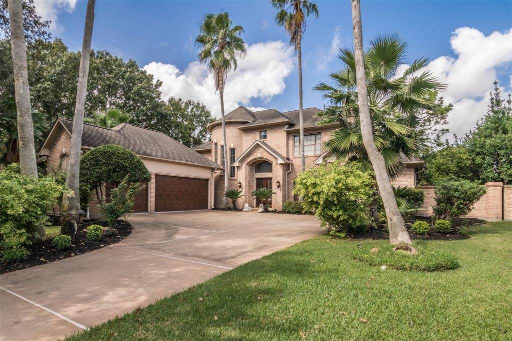 1907 Greenwood Oaks Drive - Photo 1