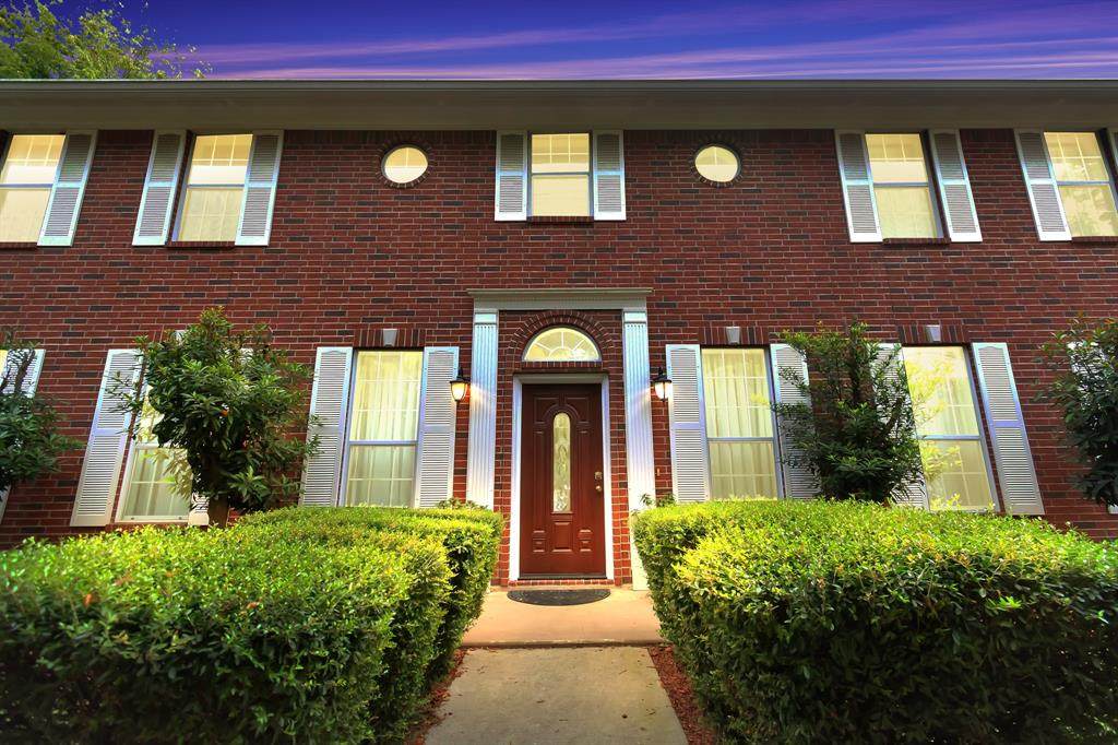 302 Dennis Street - Photo 1