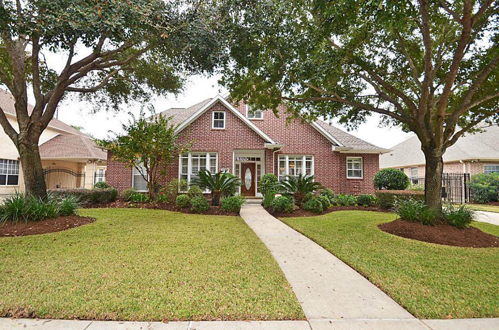 2027 Foreland Drive - Photo 1