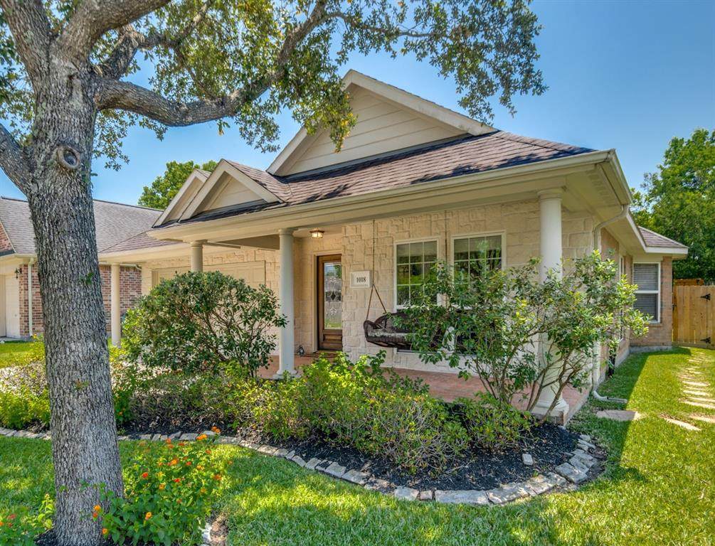 1018 Sierra Springs Lane - Photo 1 1018 Sierra Springs Lane - Photo 1