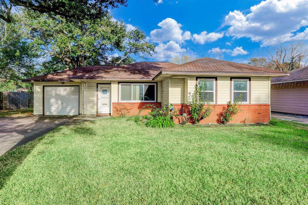1723 Lillian Street - Photo 1