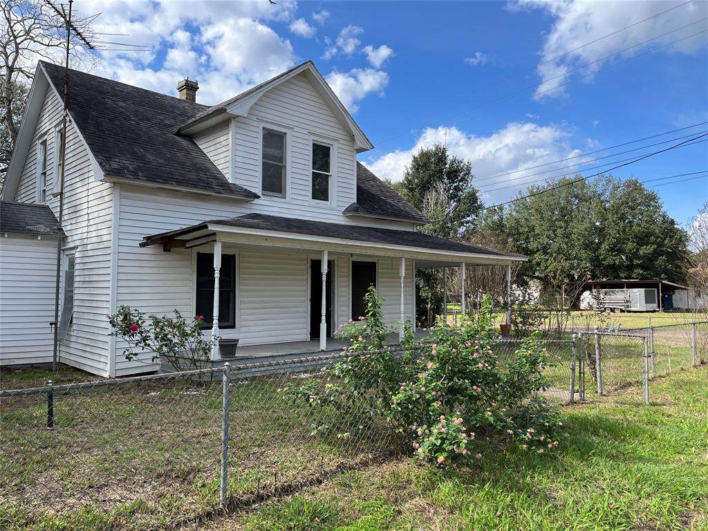 602 Baxter Street - Photo 1