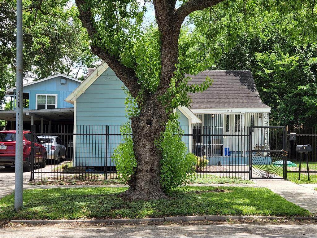 5310 Claremont Street - Photo 1