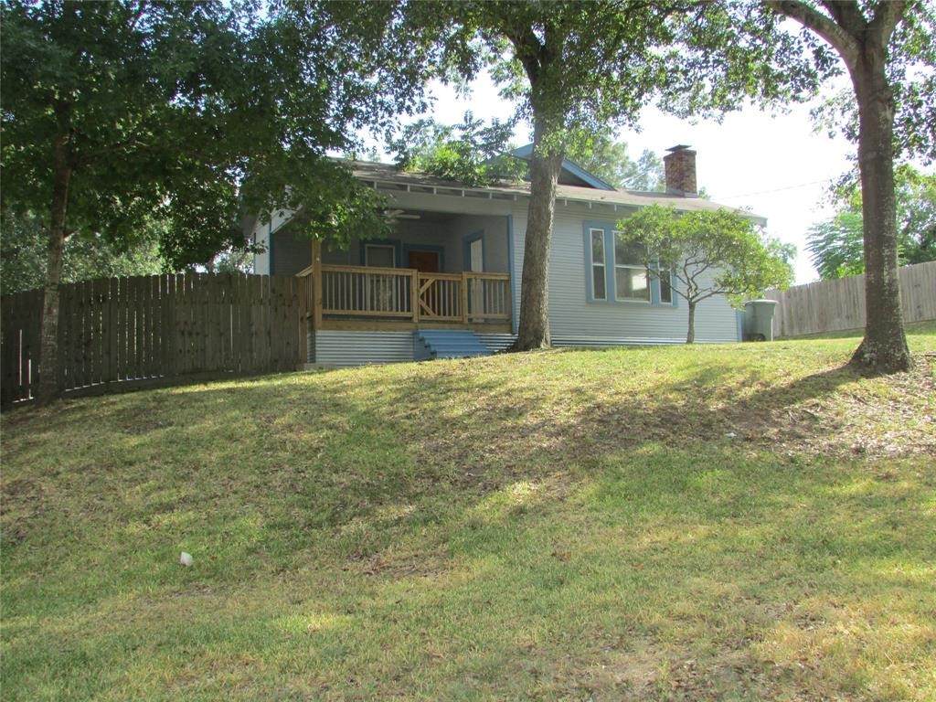 1309 14th Street - Photo 1