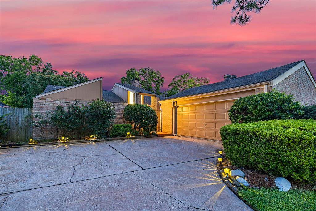 9519 Airport Boulevard - Photo 1