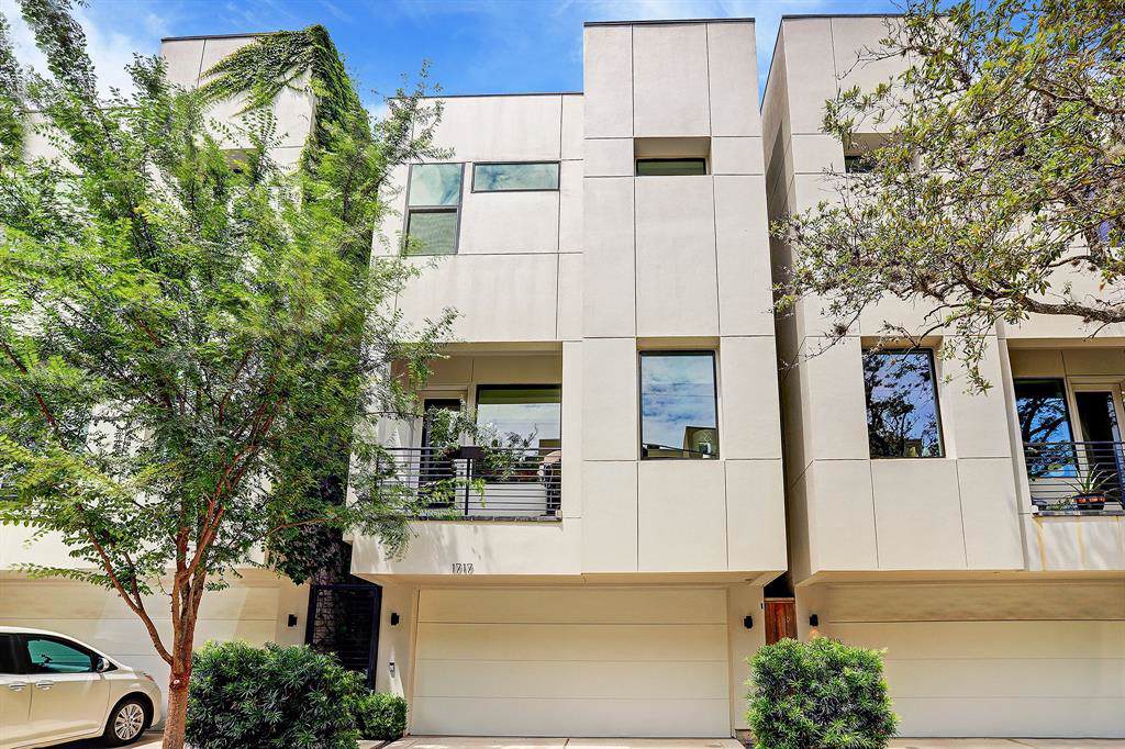 1717 Wentworth Street - Photo 1