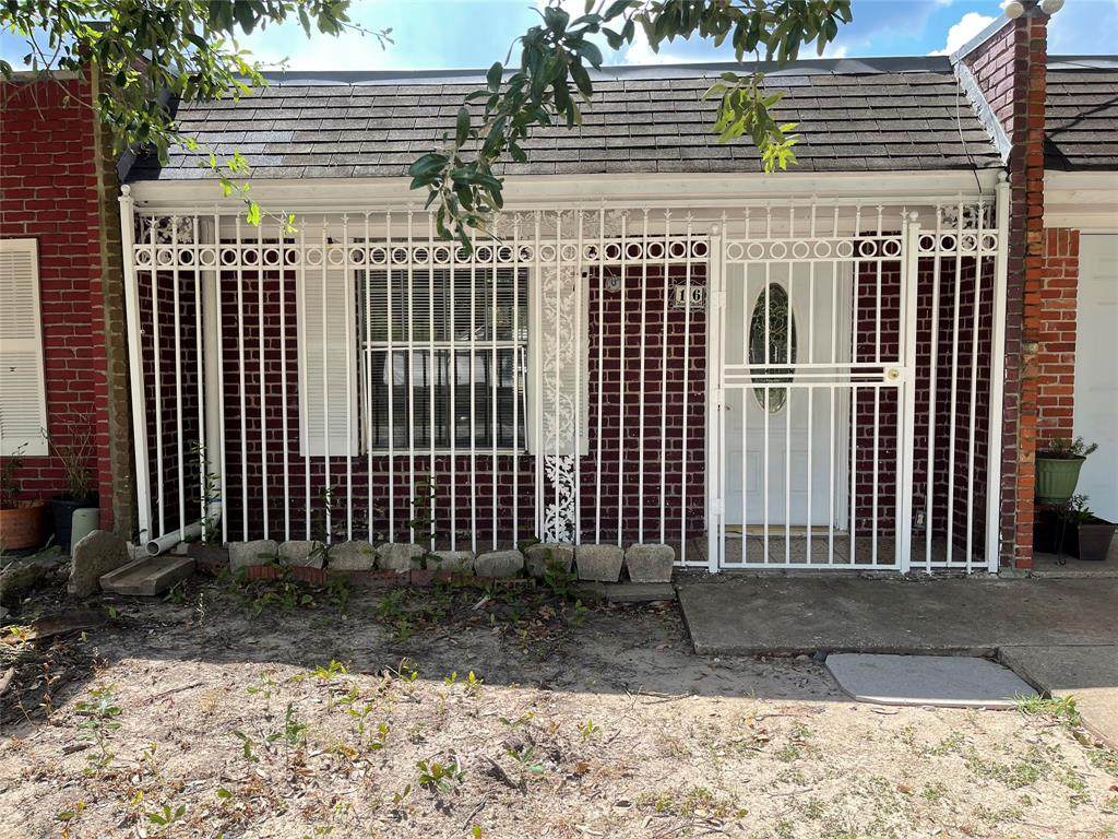 1405 Shadowdale Drive - Photo 1