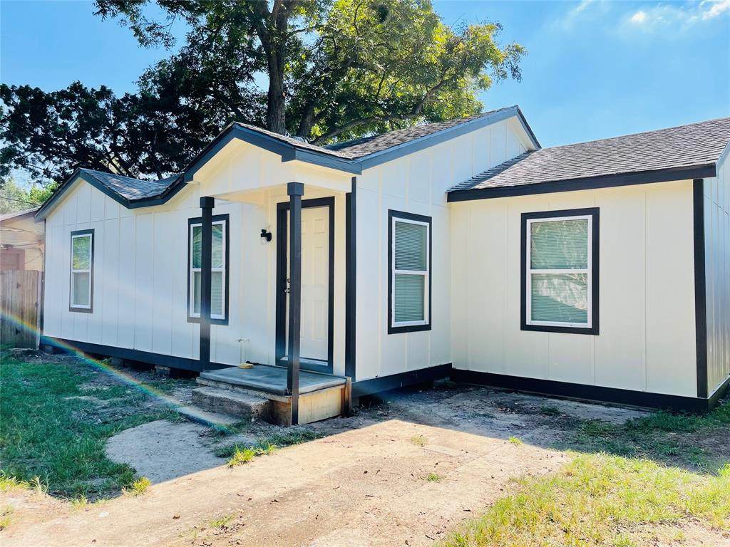 64 Burbank Street - Photo 1