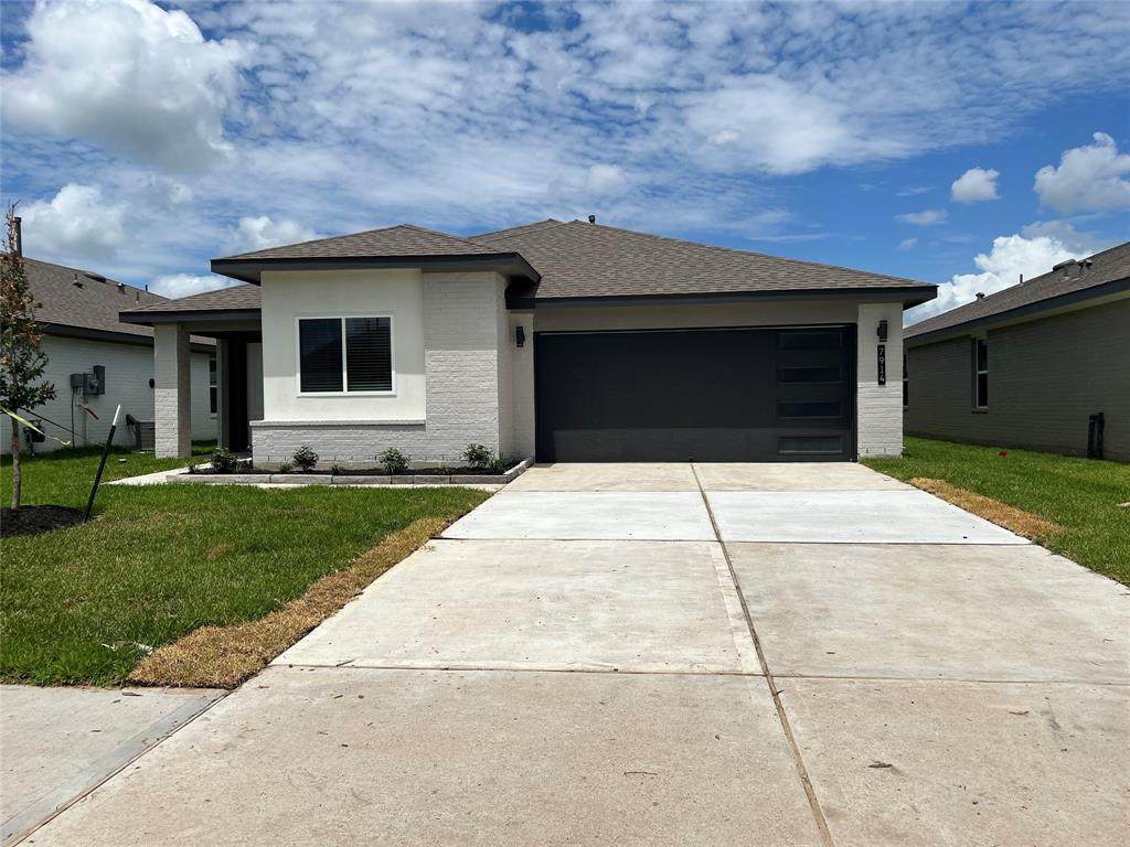 7914 Cattleman Valley Drive - Photo 1