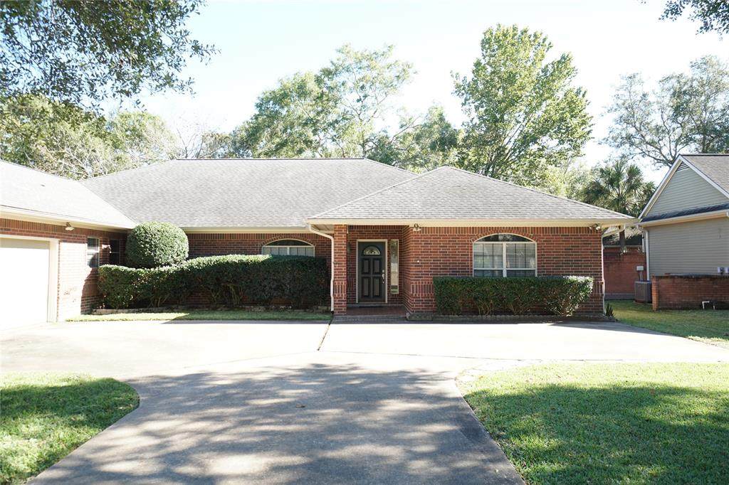 109 Castlewood Avenue - Photo 1