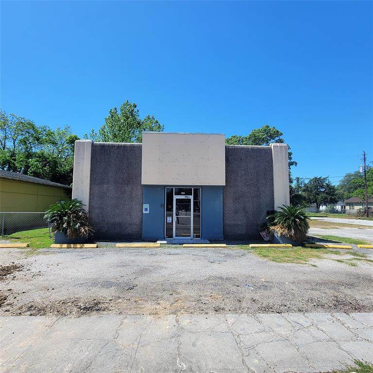 201 Texas Avenue - Photo 1
