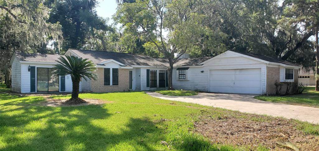 167 Freeman Boulevard - Photo 1