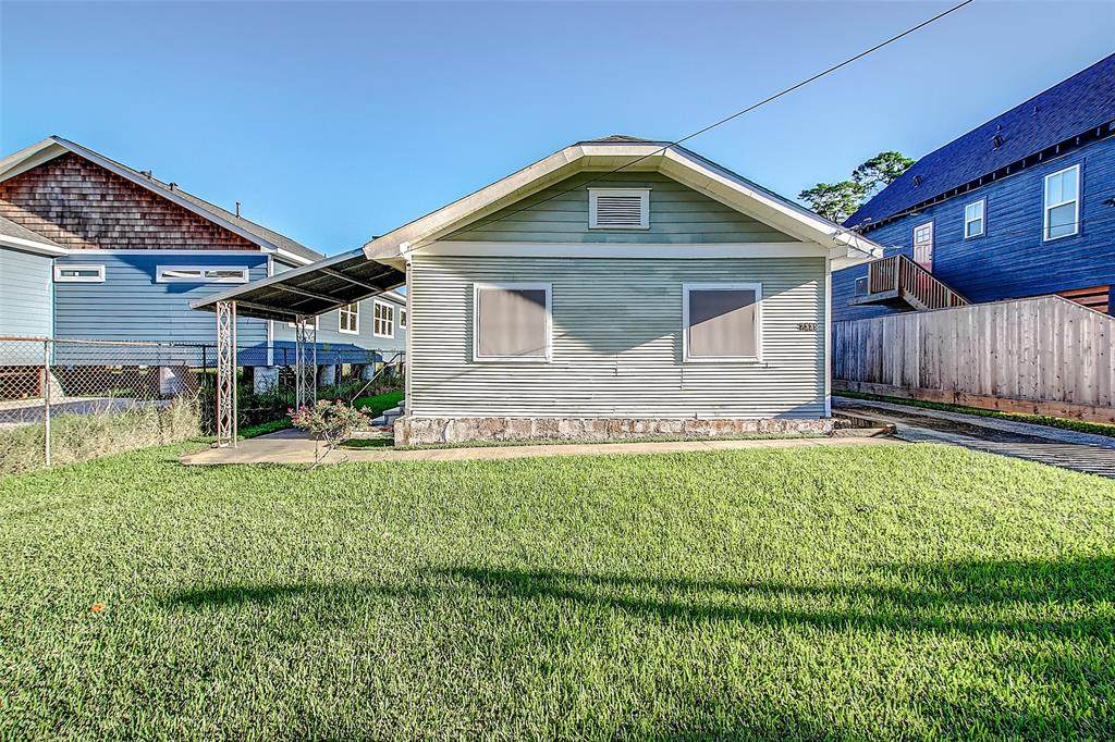 7335 Santiago Street - Photo 1