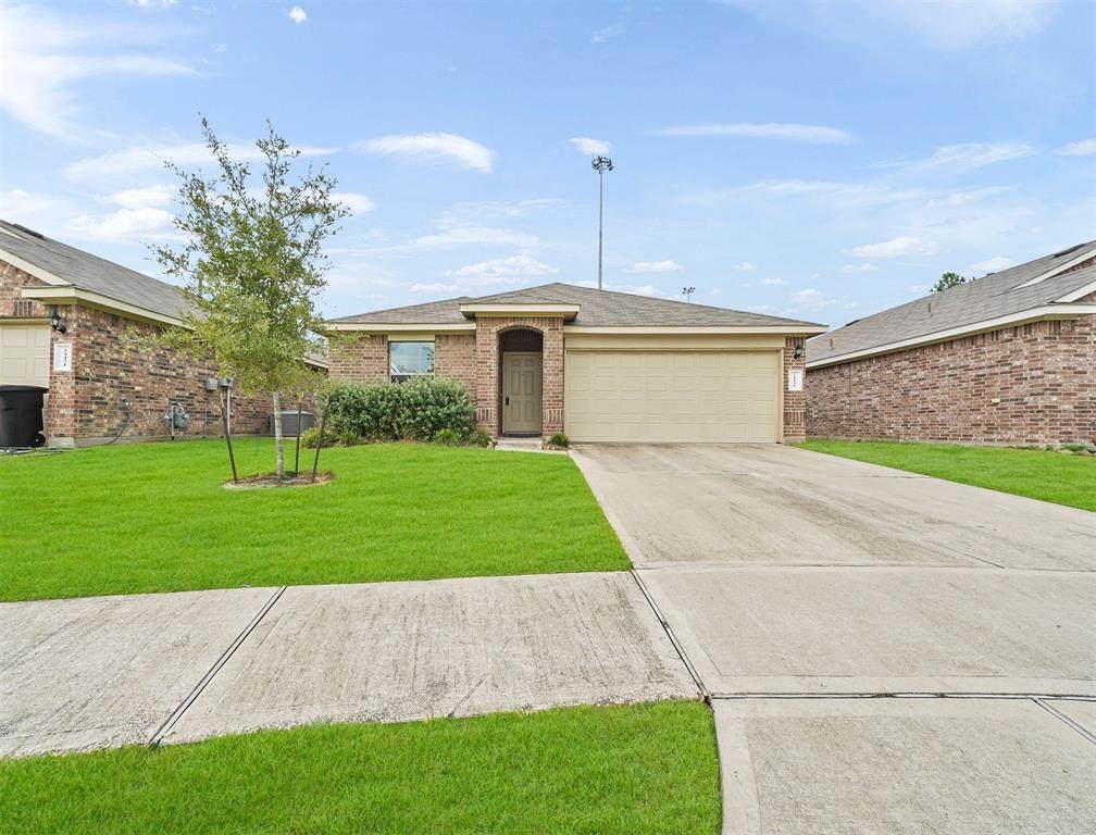 24435 Raindrop Poppy Drive - Photo 1