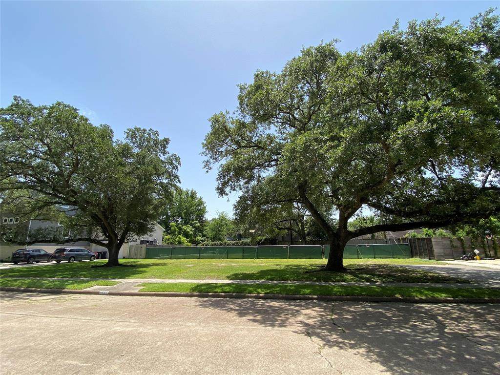 5143 Braesheather Drive - Photo 1