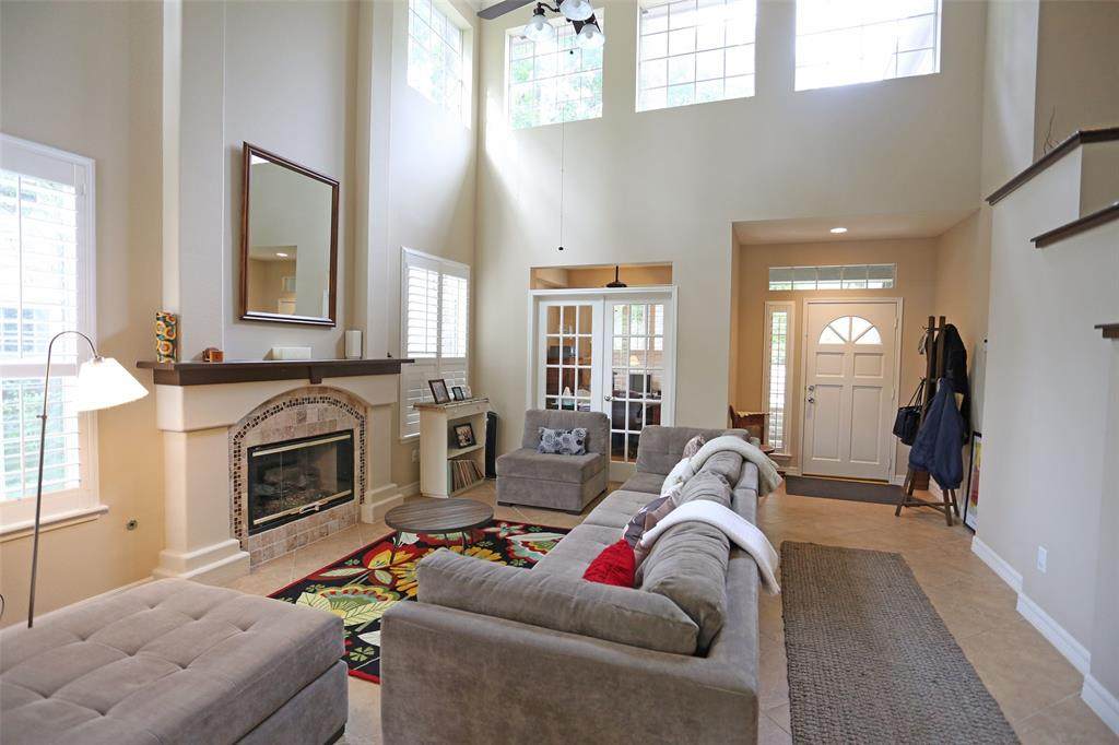 108 Lakeridge Drive - Photo 1