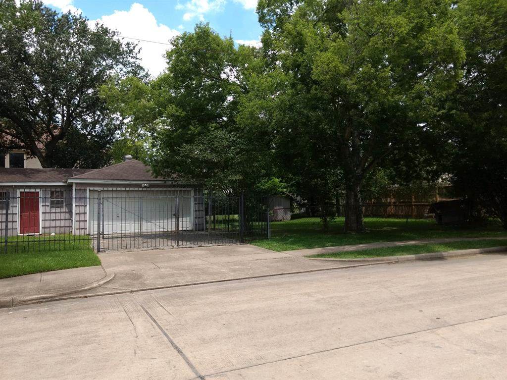 5200 Beech Street - Photo 1