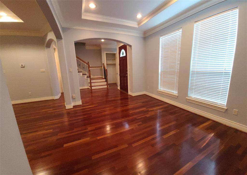 5620 Dolores Street - Photo 1