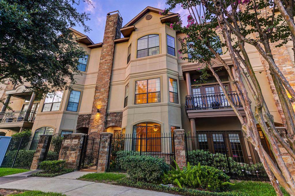 2409 Commonwealth - Photo 1