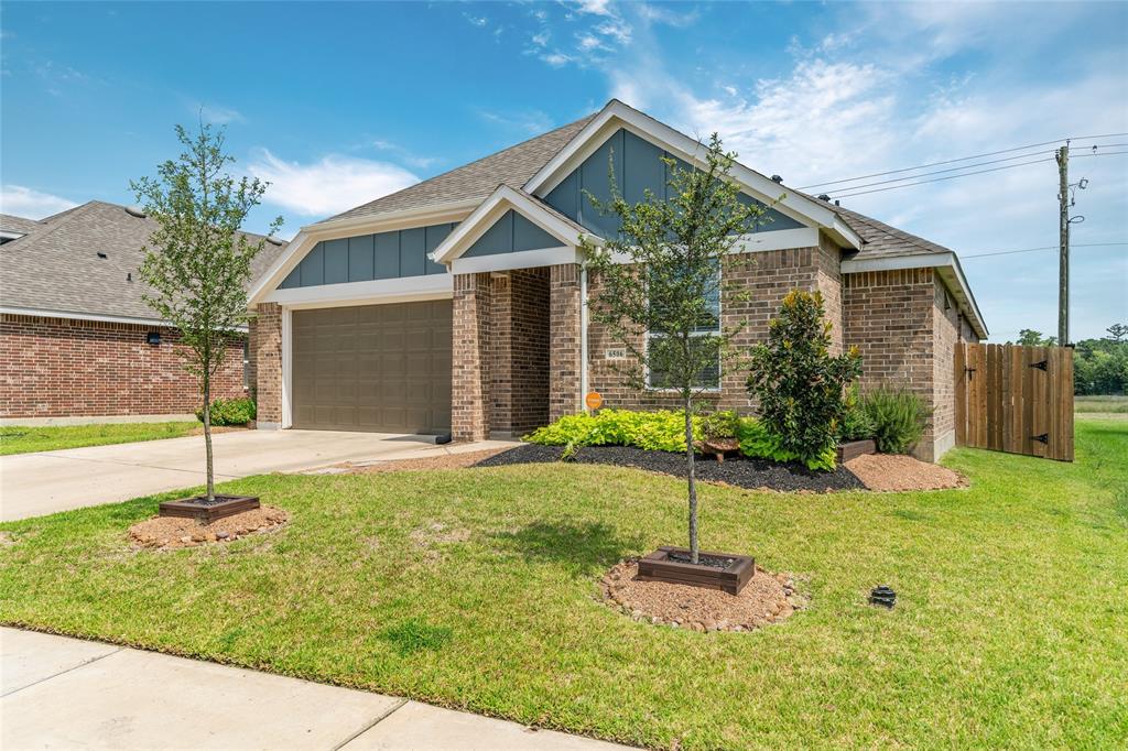 6506 Hunters Trace Lane - Photo 1