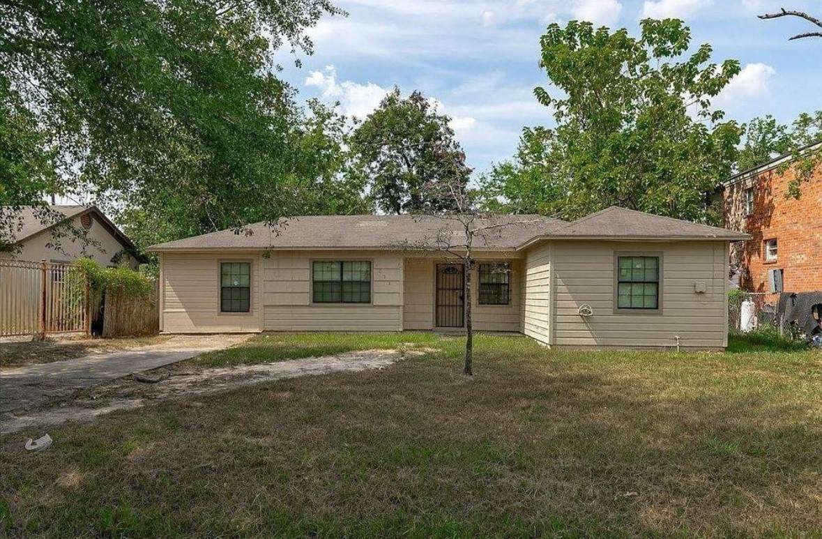 9033 Oak Knoll Lane - Photo 1