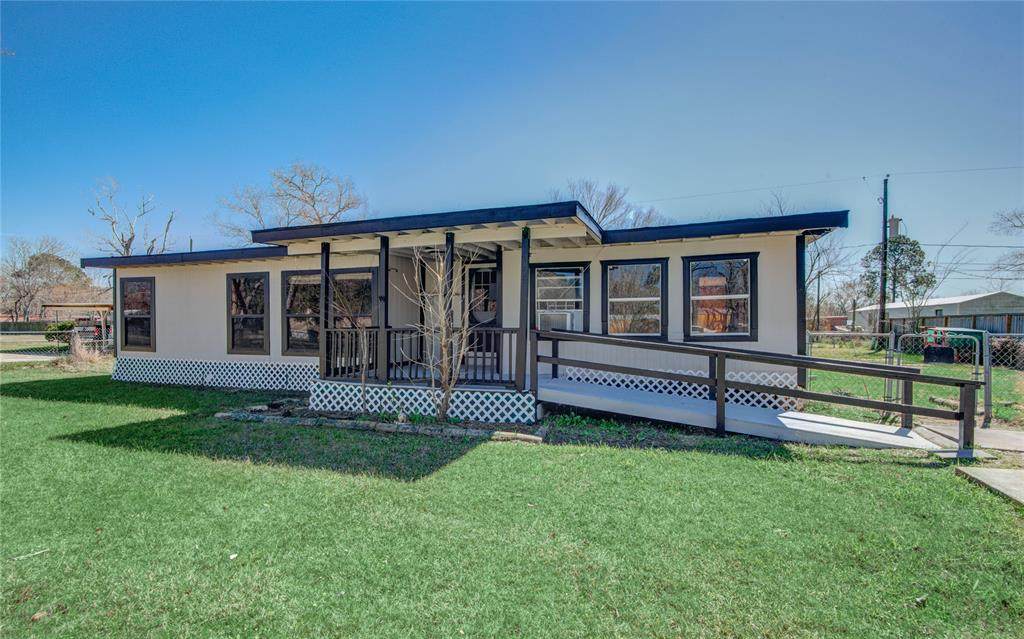 127 Burke Street - Photo 1