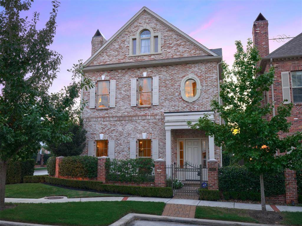 2522 Lake Front Circle - Photo 1