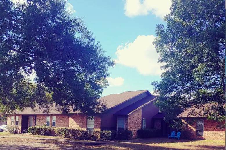1510 Loop 304 - Photo 1