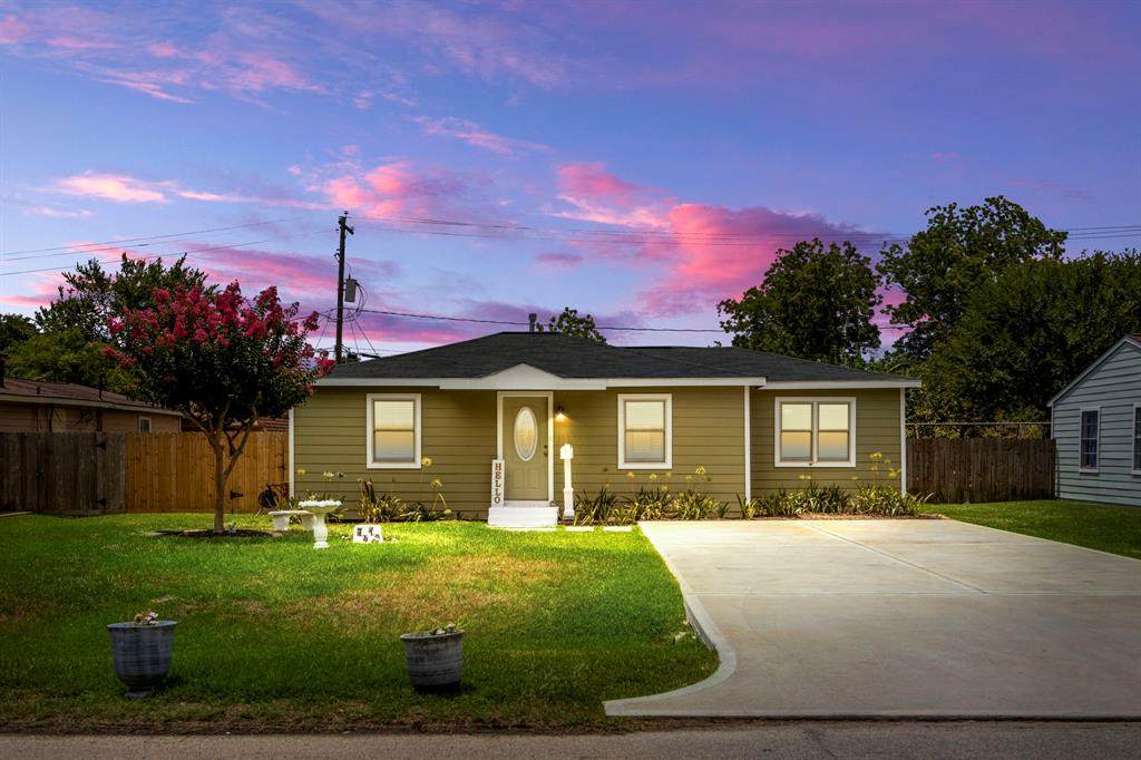 7410 Elbridge Lane - Photo 1