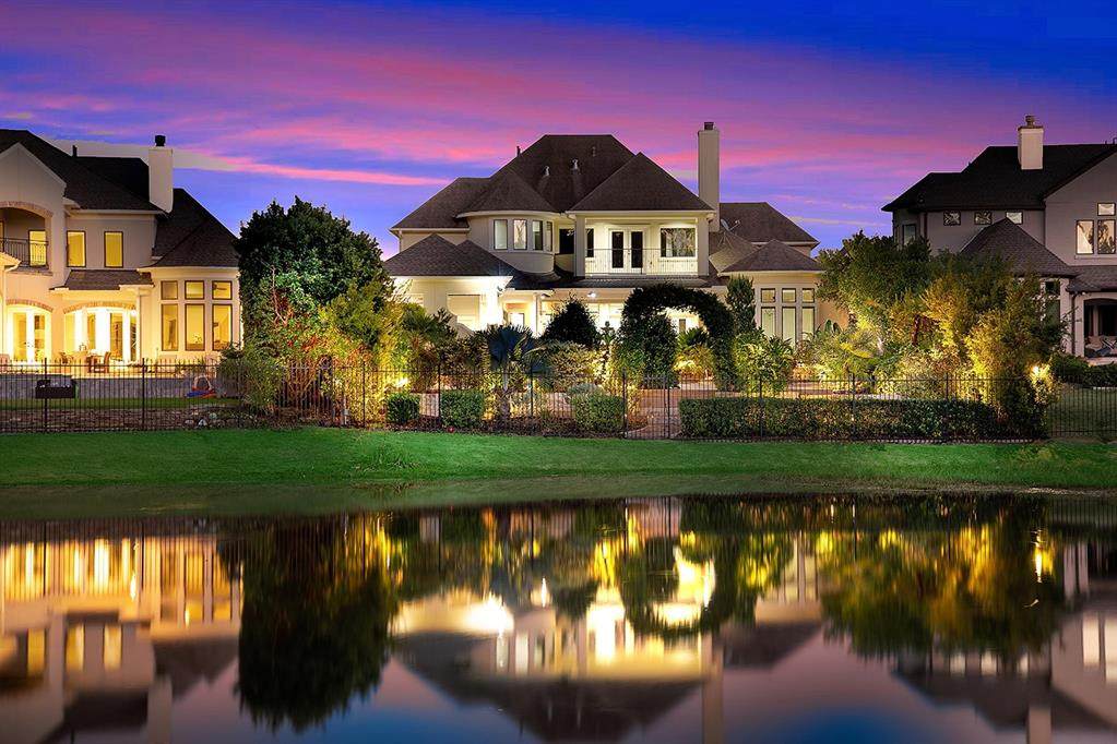 10 Broadwater Court - Photo 1
