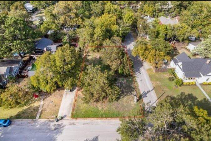1001 Avenue F - Photo 1