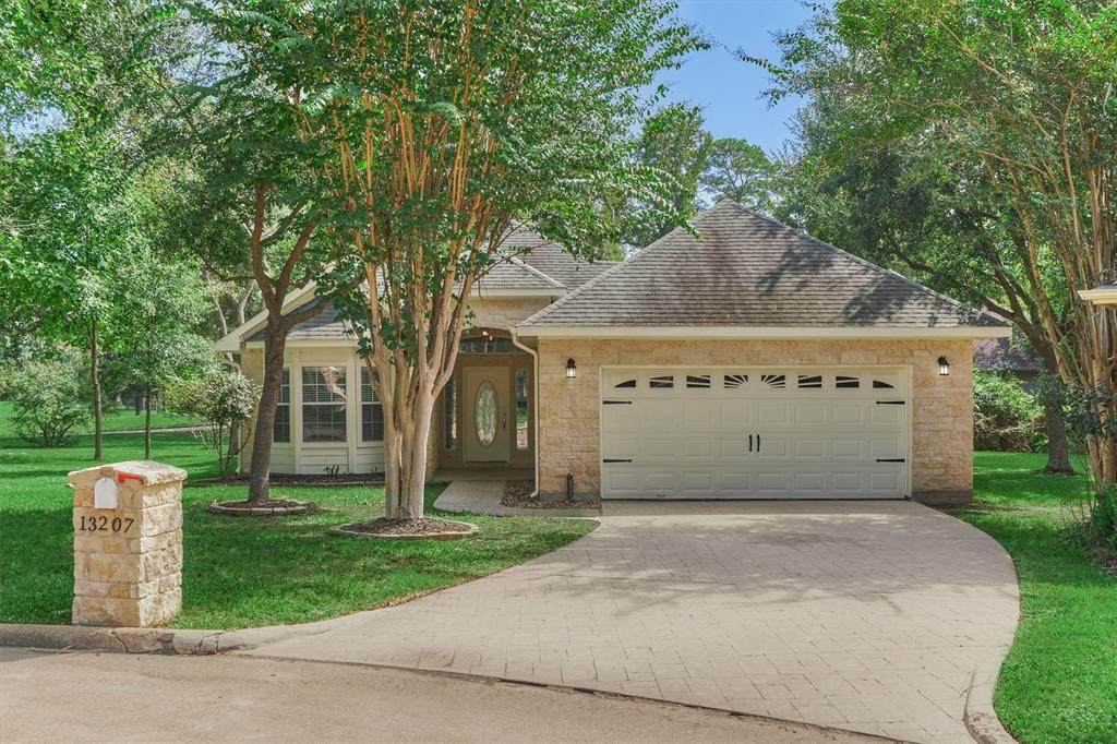 13207 Salem Circle - Photo 1